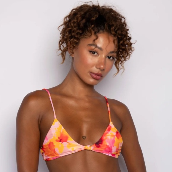 Skatie- Sarah Top
BRAND NEW! - Picture 3 of 4